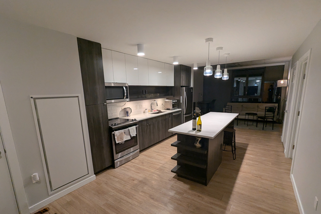 Furnished - Summer 2026 offer while doing fieldwork!  Great views, close to campus, furnished, pool and gym