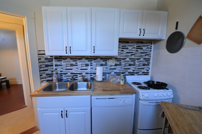 kitchen - Beautiful and Cozy 4 Bed 2BA in Fenway! - Avail 9/1/25