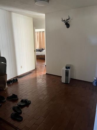 walk in area - Apartment less than a mile from campus