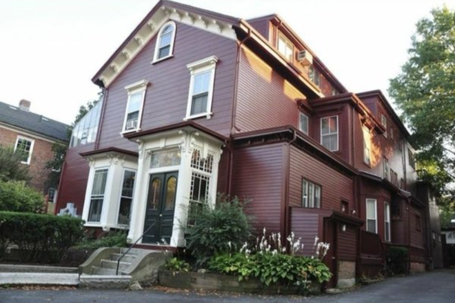 Front of the house - Bright Spacious 2BD/1BA, 5 mins to Harvard Sq, private deck & parking