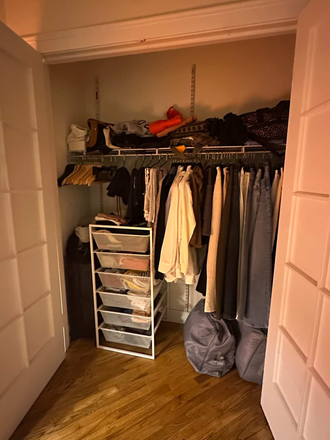closet - Evanston Neighborhood Properties Apartments