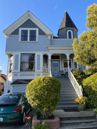 House exterior - Spring Sublet 2225 Blake st House