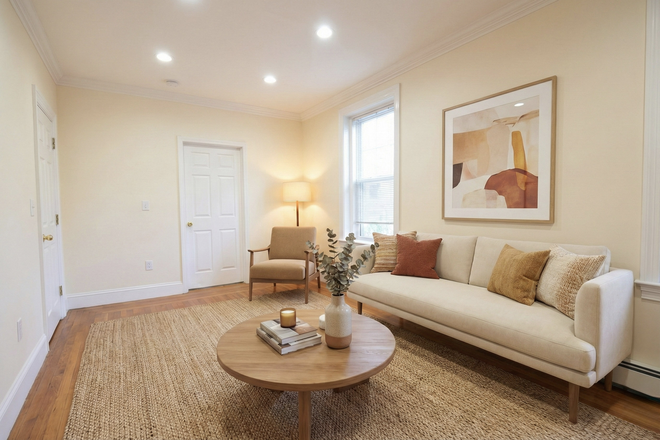 Unit - LUXURY!! NEW APPLIANCES! BEST LOCATION FOR BU!!! Condo