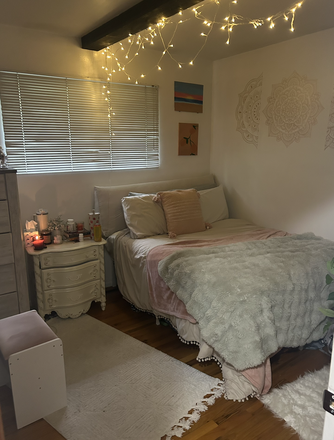 Bedroom - 1 Bedroom in House off Baseline