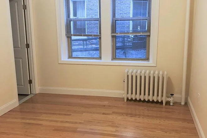 Main Room - Studio apt close to Berklee and Northeastern