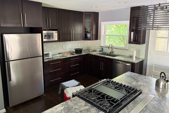 Kitchen - Room available for rent in College Park Woods House