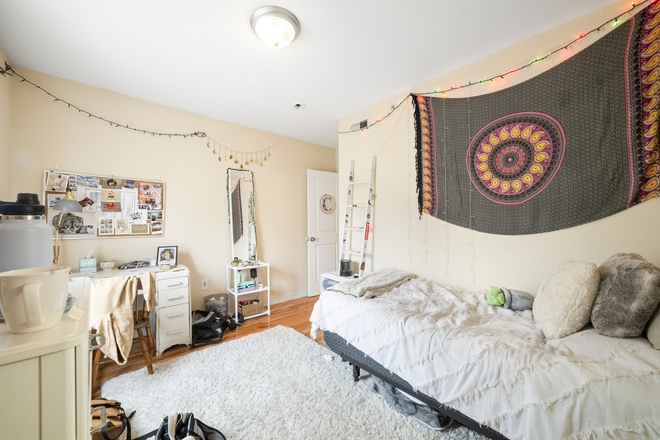 1515 W Oxford - 1515 W Oxford St. Apartments