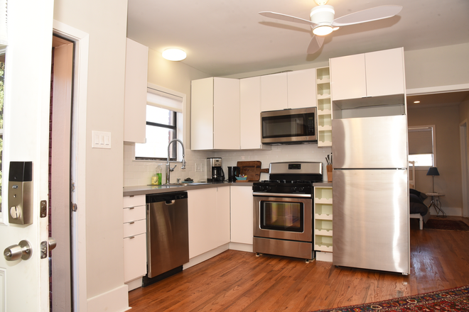 Kitchen - Private Apartment 2/2 <2 miles from campus