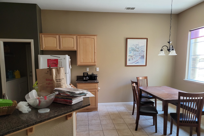Kitchen - Bellevue House Rooms for Rent