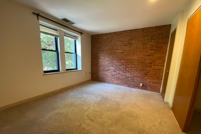 1 - GREAT location 1 bed on Gainsborough St Apartments