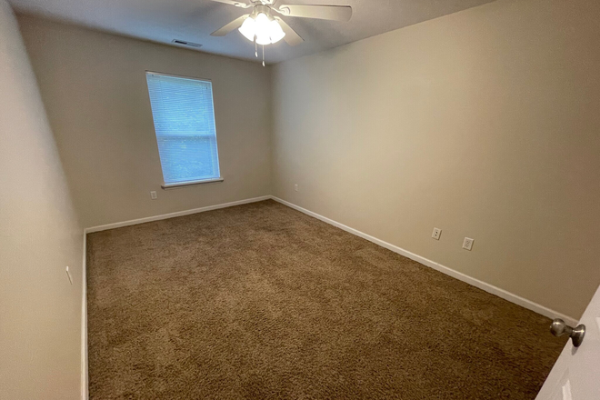Bedroom - 440 South Chauncey Avenue