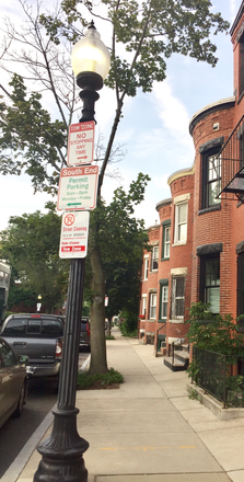 Outside - Move in June 1st!Furnished with a queen bed!Walk to Northeastern University