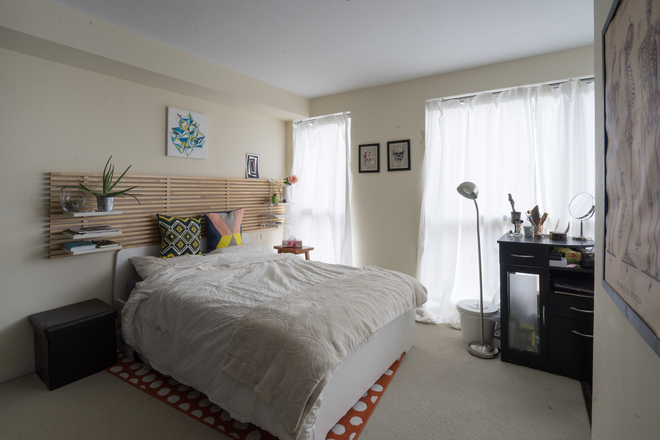 Bedroom - 1 Furnished Bright Bedroom in Sunny 3-Bedroom College/Yonge (all utilities inc)