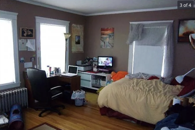 Bedroom - Apartment Very close to Tufts Campus, Green Line