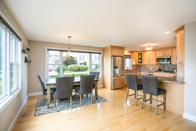 Kitchen/Dining - Beautiful Seaside Home with all the Amenities!