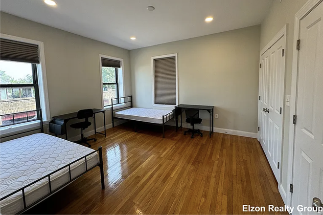 Two Person Bedroom - Commonwealth Avenue Apartments, Sublet for Fall 2026!!