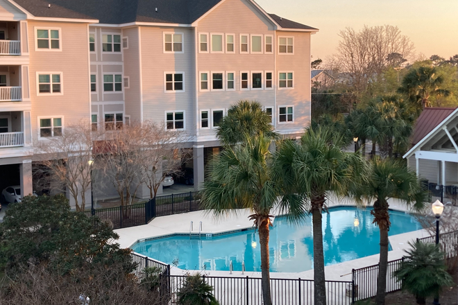 Pool - Pelican Pointe Condo