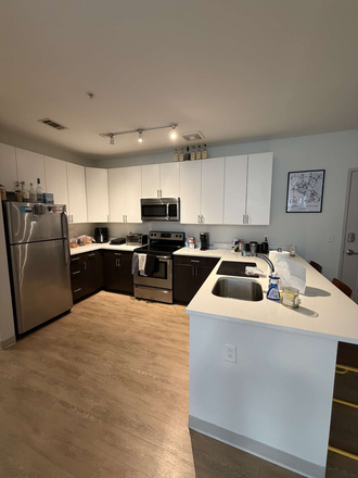 kitchen - LANDMARK, COLLEGE PARK MD Apartments