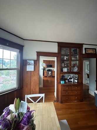 1 - JUNE 2027-Spacious 6-Bedroom, 2 Bath Near Tufts & the Green Line! NO FEE Duplex