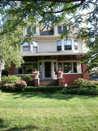 Front of House - 3rd Floor/Studio Apt. University Circle/Case Campus