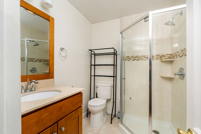 Bathroom - Charming downtown apartment on Spruce St.