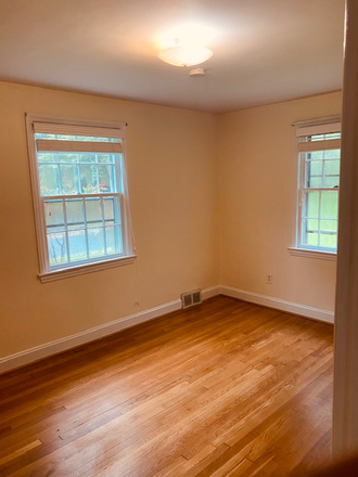 Bedroom ready to go! - One Bed avail 3/21/26 and One avail 5/1/26 BEST PRICE & BEST HOUSE! Next to UMD, Me
