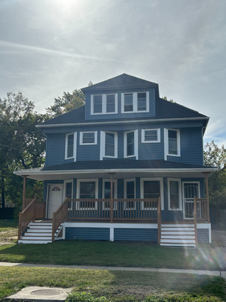 Exterior - Five bedroom newly remodeled fully furnished/appliances included. Close to Campus. Duplex