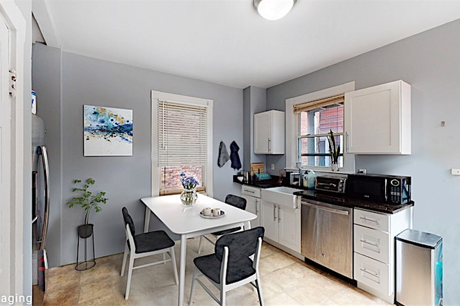 Kitchen - Awesome 3 Bedroom Apartment Near Both Harvard and MIT Campuses