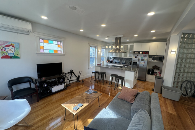 Living/Dining/Kitchen open floor - Beautiful 3 bed 2 bath steps from Central Square