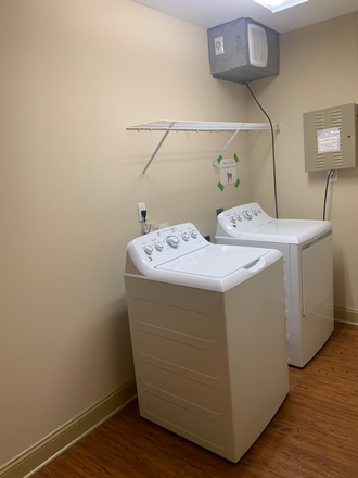 Laundry Room - The Flats at The Pier  - 1613 Muscovy Way - Steps away from the CAT Bus Route for Clemson University
