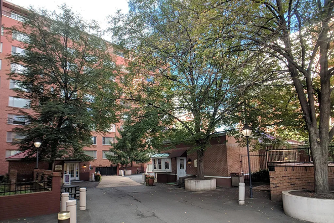 Small community feel with lots of ammenities - Fully Remodeled, Free Utilities & WiFi - True 1 Bedroom w Parking Spot & Overlooks Pool Condo