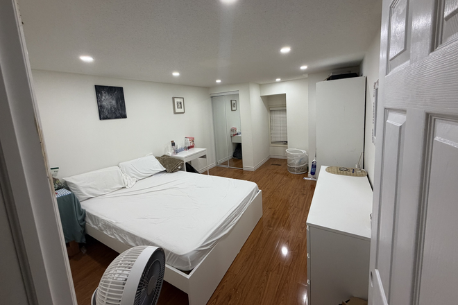 Bedroom A - (FOR FEMALE) Private rooms for rent in a shared townhouse at Sidney Belsey Crescent