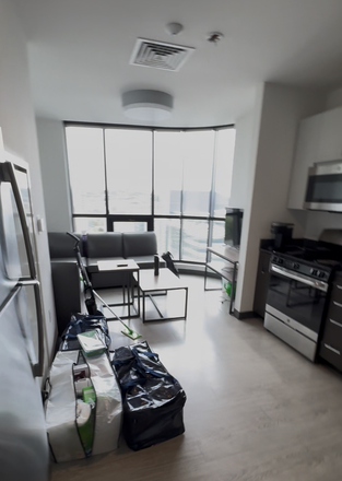 Living room - Lightview, 1 min walk to campus Apartments