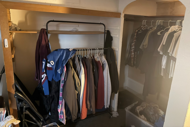 Bedroom 3 downstairs - 115 S 42nd St House - 3 roommates needed CHEAPEST IN BOULDER FOR SCHOOL YEAR