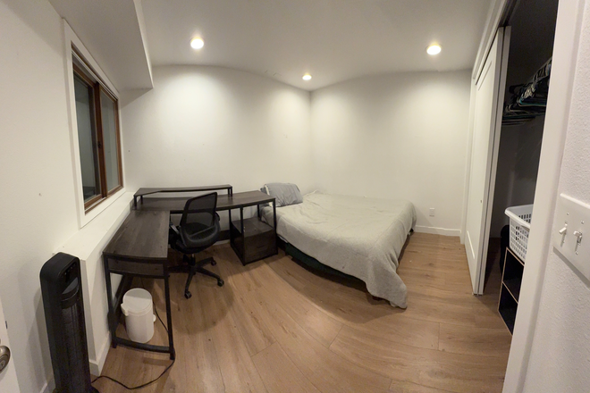 Bedroom for rent (will be professionally cleaned before move-in). Comes with bedframe, bed, and desk. - Townhouse