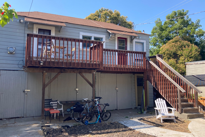 Deck - Private cottage