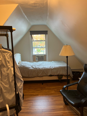 Bedroom - Room near campus, share w/ two young males (one professional & one Tufts grad student) House