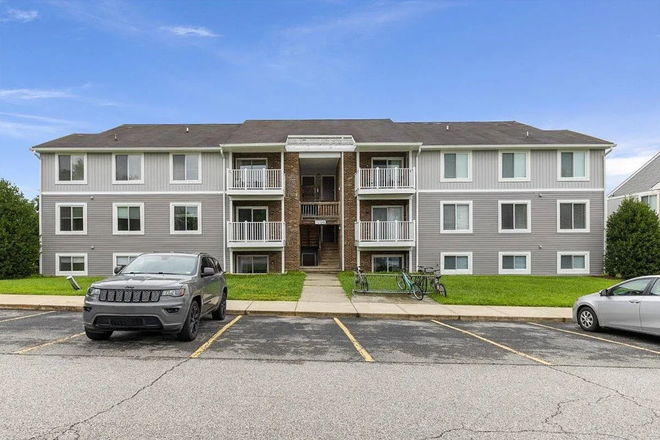 Outside Street View - University Terrace Apartment