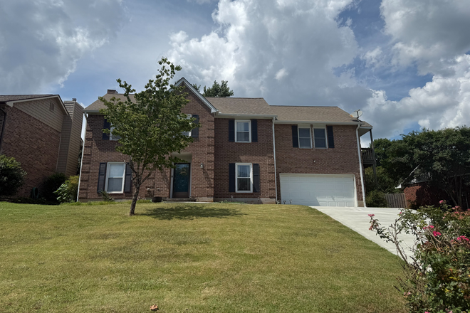 Front of house - West Knoxville Home Ideal for College Students & Young Professionals