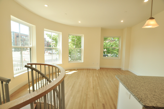 Visit hubrealtyproperties.com - Beautiful 3 bedroom 2 bathroom with street views, in unit laundry, near Kenmore Square
