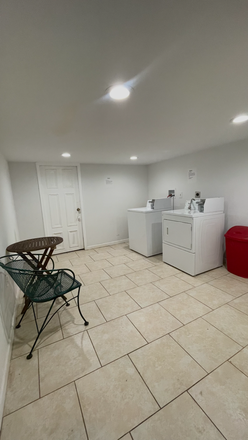 兰德里 - 0.3 miles to Drexel University , 1.1 miles to University of Pennsylvania campus. Safe neighborhood House