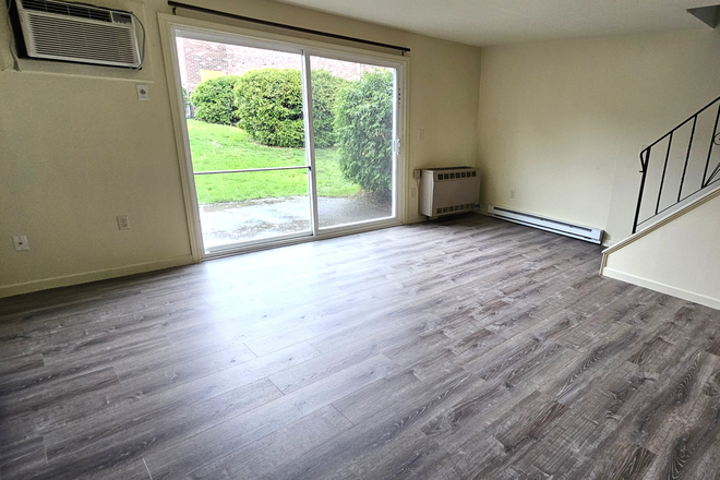Living Room - Townehouses of Amherst Unit 53