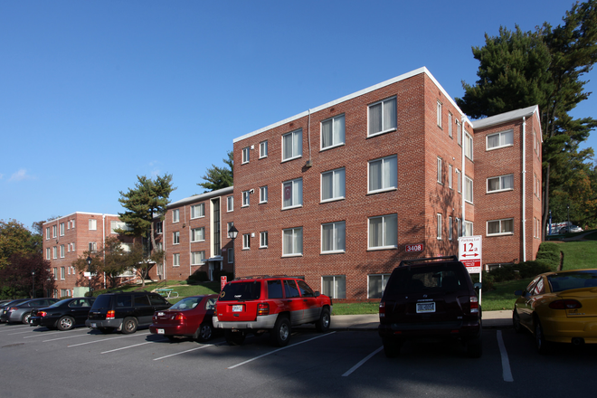 Outside Street View - 2B1B Entire Unit (Graduate Hills)