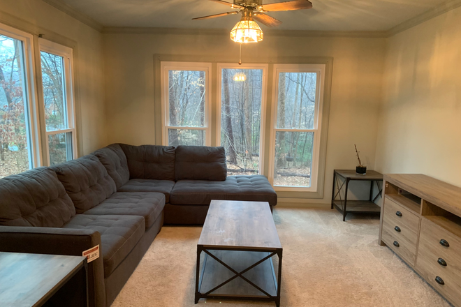 Room-furniture not included - Nature lover on 3+ acres of private land House
