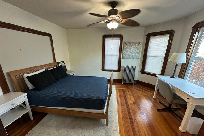 room A - Live Luxe: Prime Location, Modern Comforts, and Garden Serenity Apartments