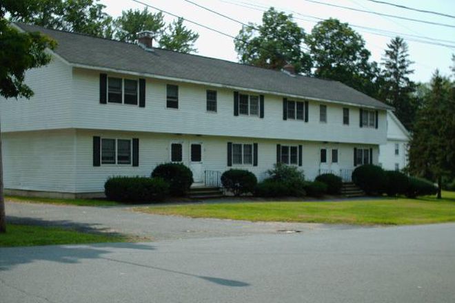 Exterior - 11 Hobart Lane: 2 Br 1.5 Bath Townhouse (Campus Area)