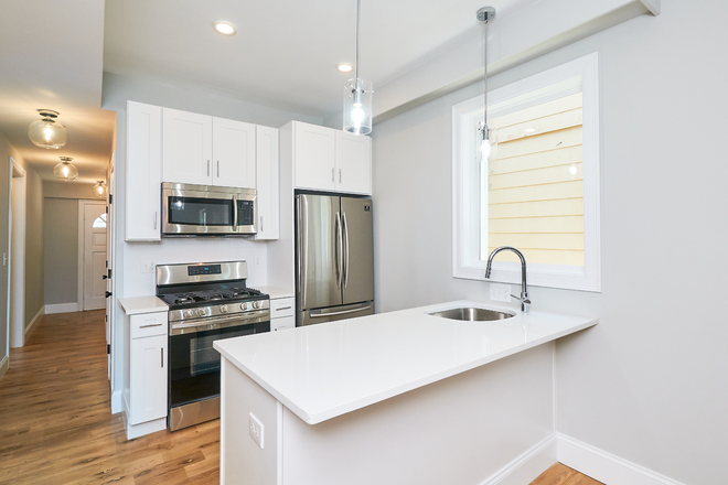 Call NOW for showings! 617-236-8550 - SARATOGA ST - ORIENT HEIGHTS! HUGE 5BR AVAIL *9/1/2025* W/ 3 BATH, YARD, W/D IN UNIT, EIK, A/C, DW!