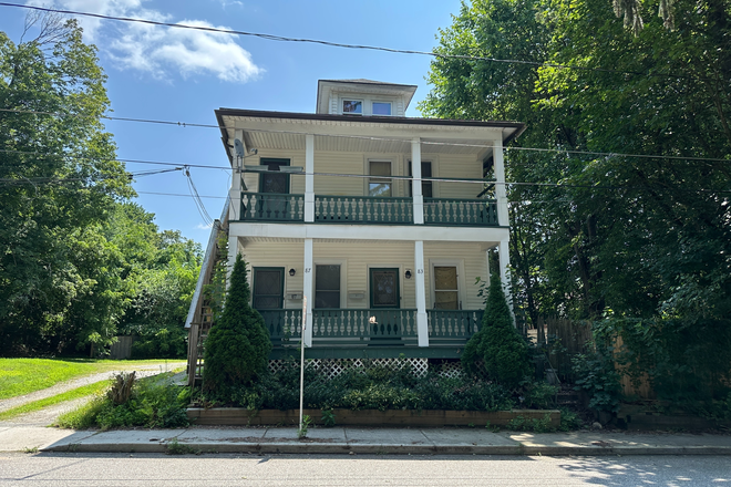 front - 87 Birch St 2 bedroom townhouse