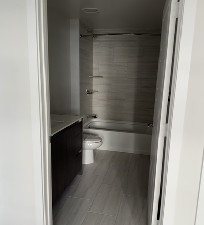 Bathroom - Room for Rent – Private Bathroom & Great Amenities Apartments