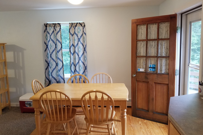 dining - 2337 Kingstown Road - Available Summer '26 (Jun-Sep) & Academic Yr '26-'27 (Sep-May) House